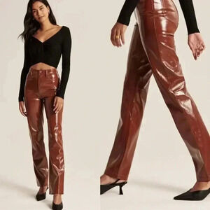Abercrombie Curve Love Vegan Leather 90s Straight Pant